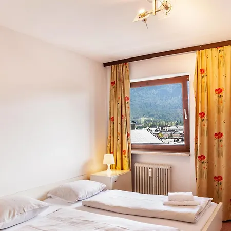 Daire Haus Excelsior 26/27 *